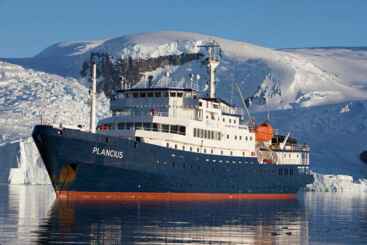 Antarctica plancius ship 2 c oceanwide expeditions