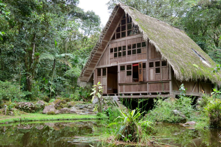 Ecuador mindo cloudforest el monte lodge exterior