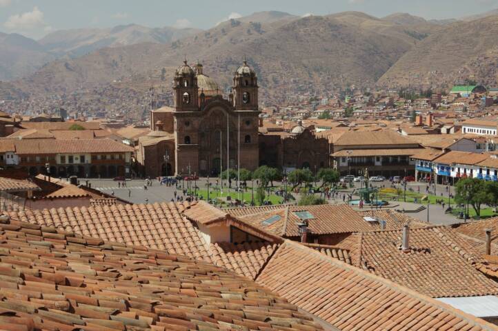 Peru cusco from plaza san cristobal c chris bladon