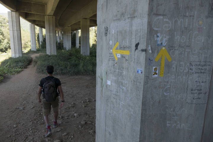 Portugal minho caminho ponte de lima hiker highway 2 c diego pura