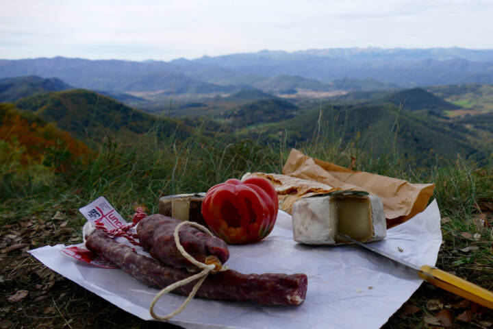 Spain catalonia picnic el ventos copyright Thomas Power Pura Aventura